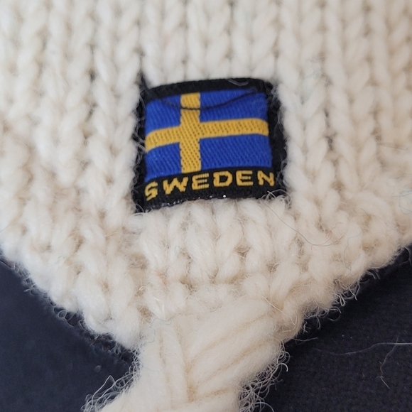 Nepal 100% Wool Earflap Character Hat - OS - Picture 7 of 12